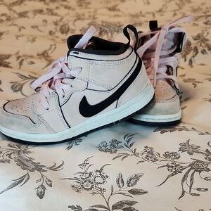 Nike Air Jordans Girls High-Top Sneakers - Black and Pink sz9